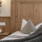 Lenz 4* See