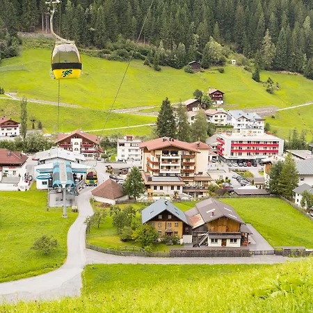 Lenz Szálloda See