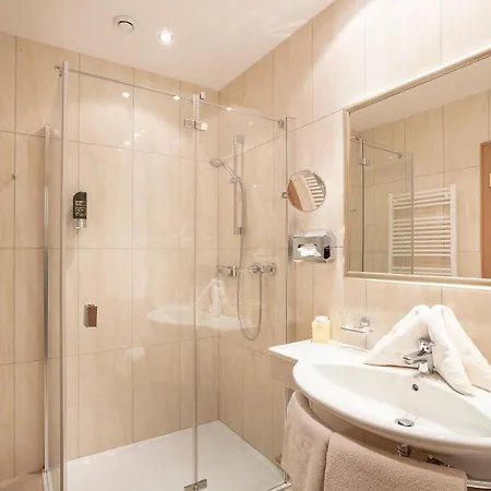 Lenz Hotell 4*